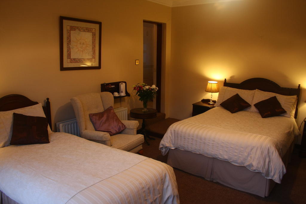 The White House B&B Cork Room photo